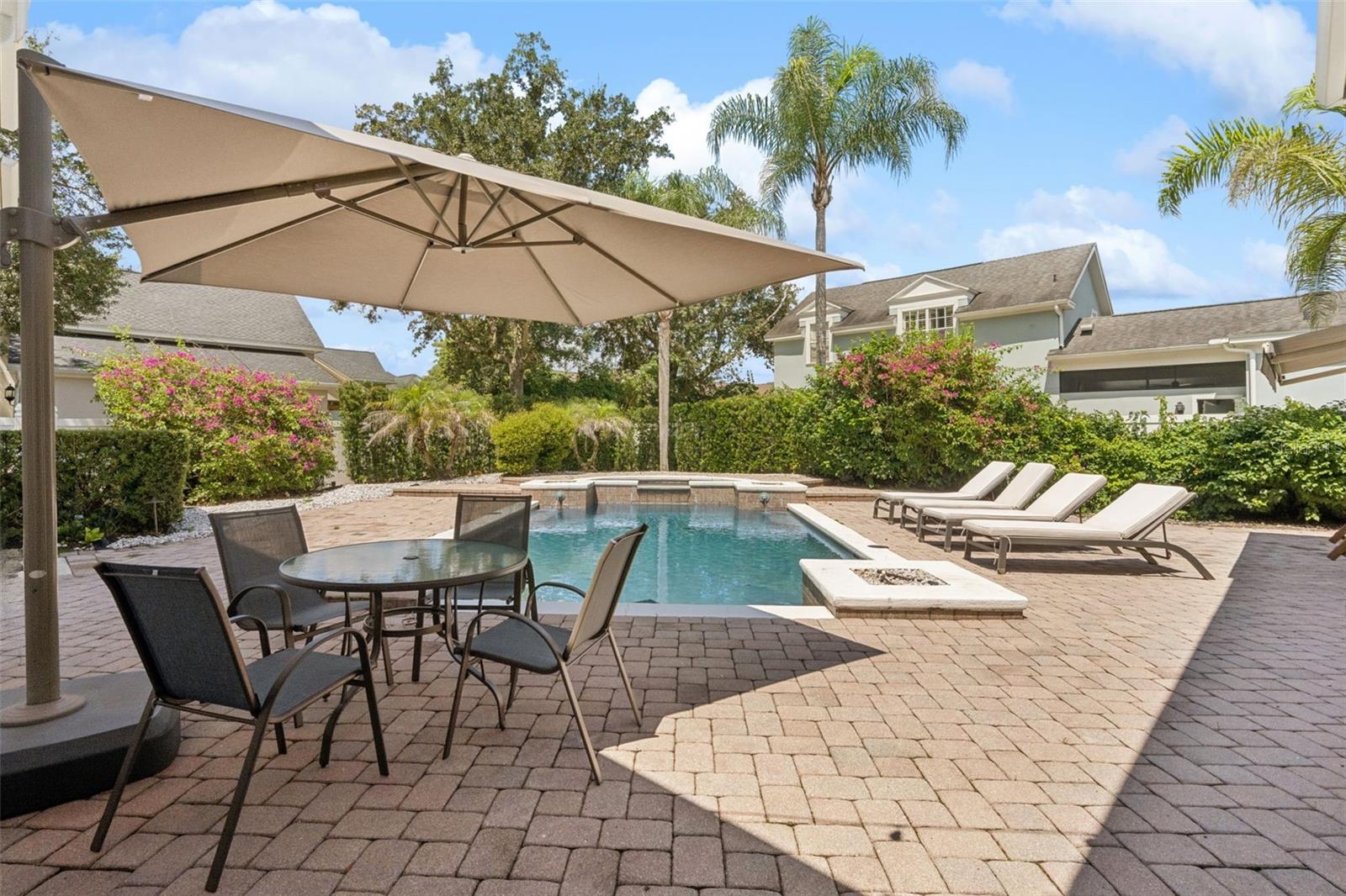 843 OAK SHADOWS RD