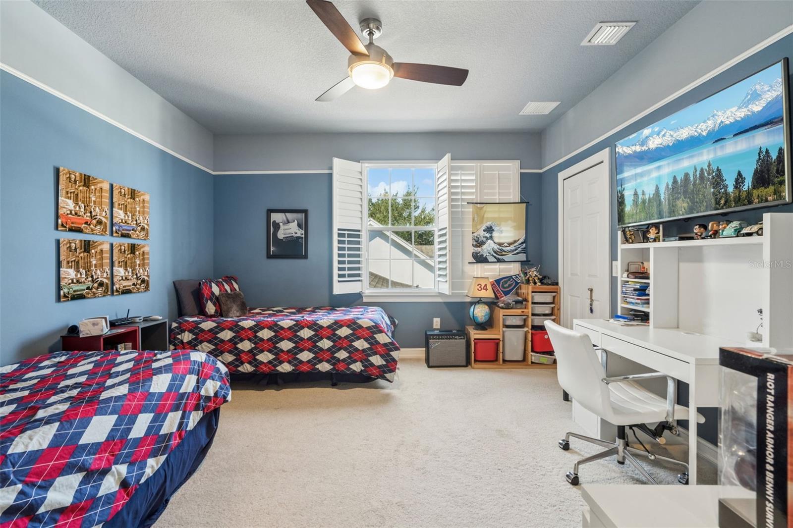 843 OAK SHADOWS RD