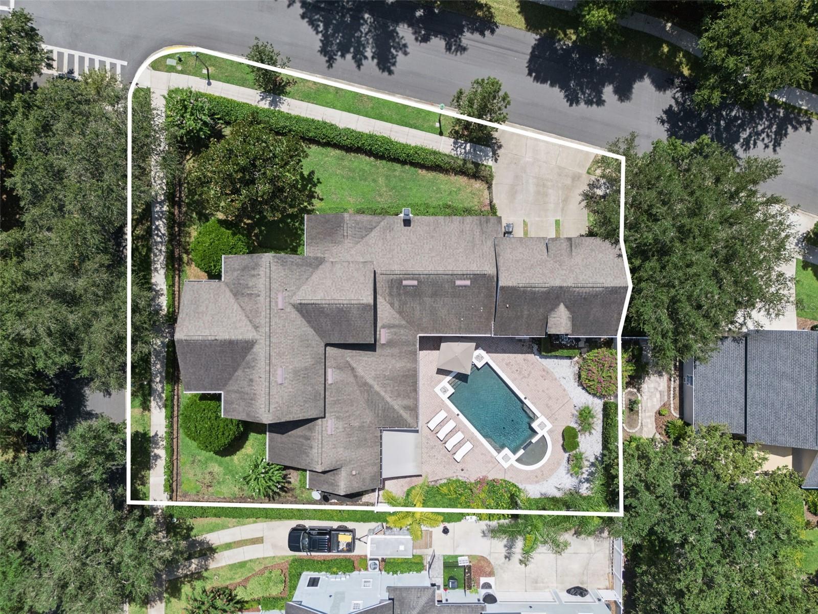 843 OAK SHADOWS RD