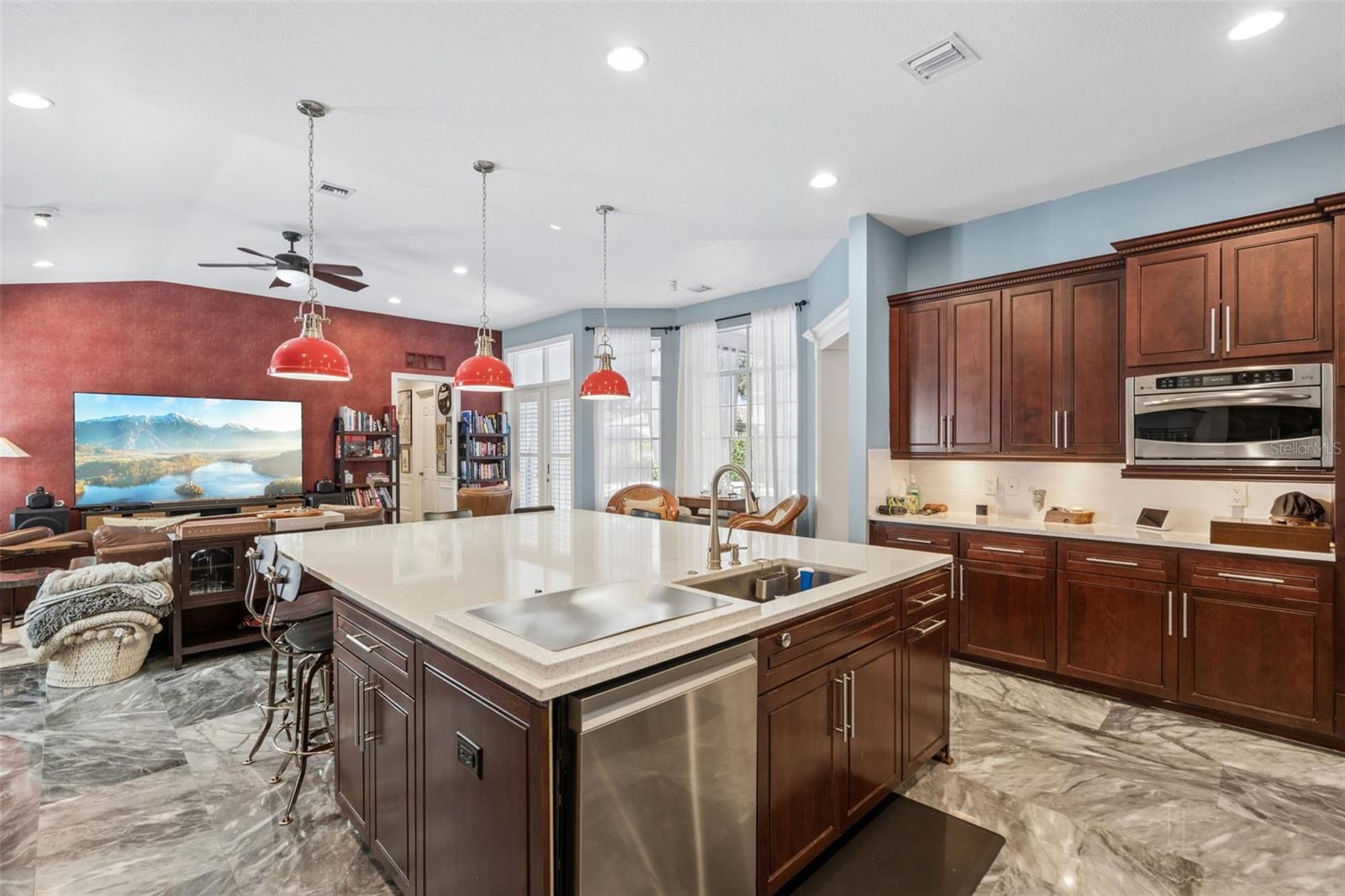 843 OAK SHADOWS RD