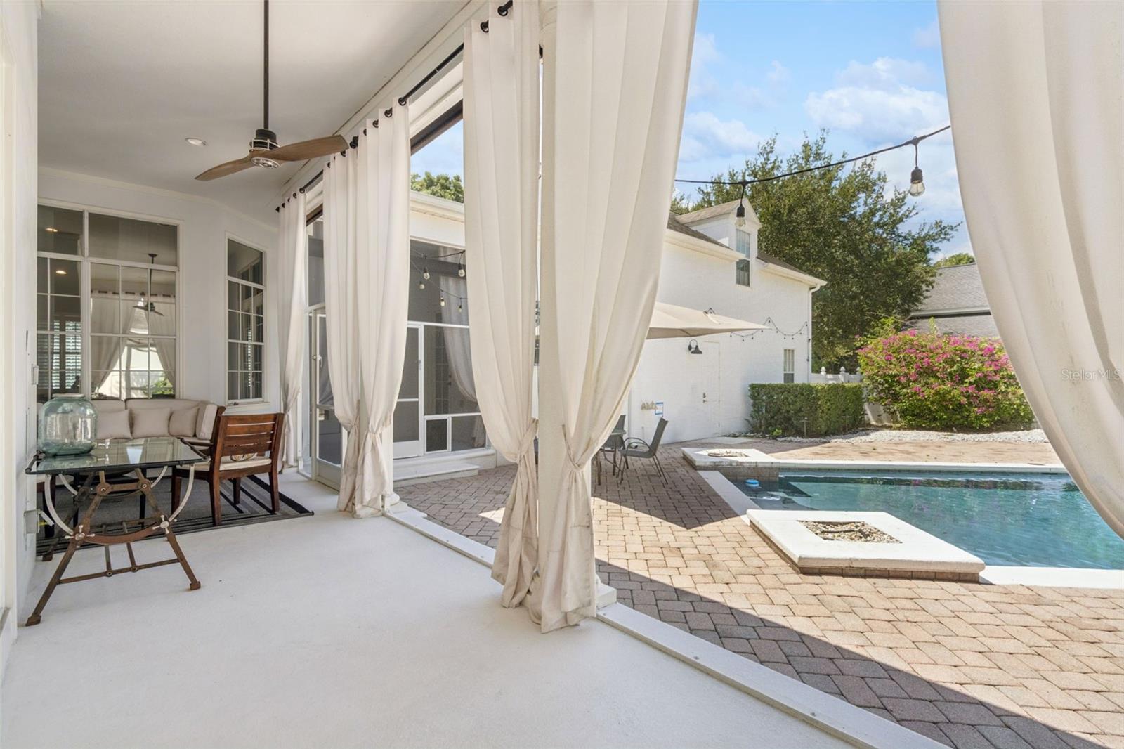 843 OAK SHADOWS RD