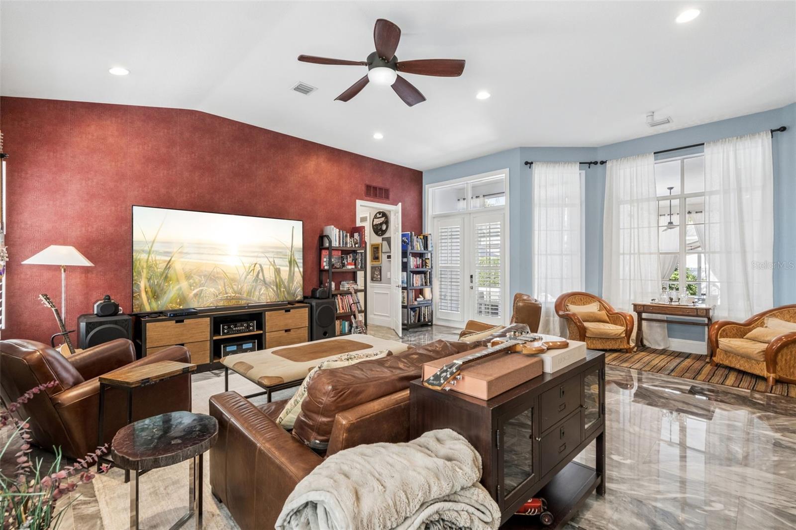 843 OAK SHADOWS RD