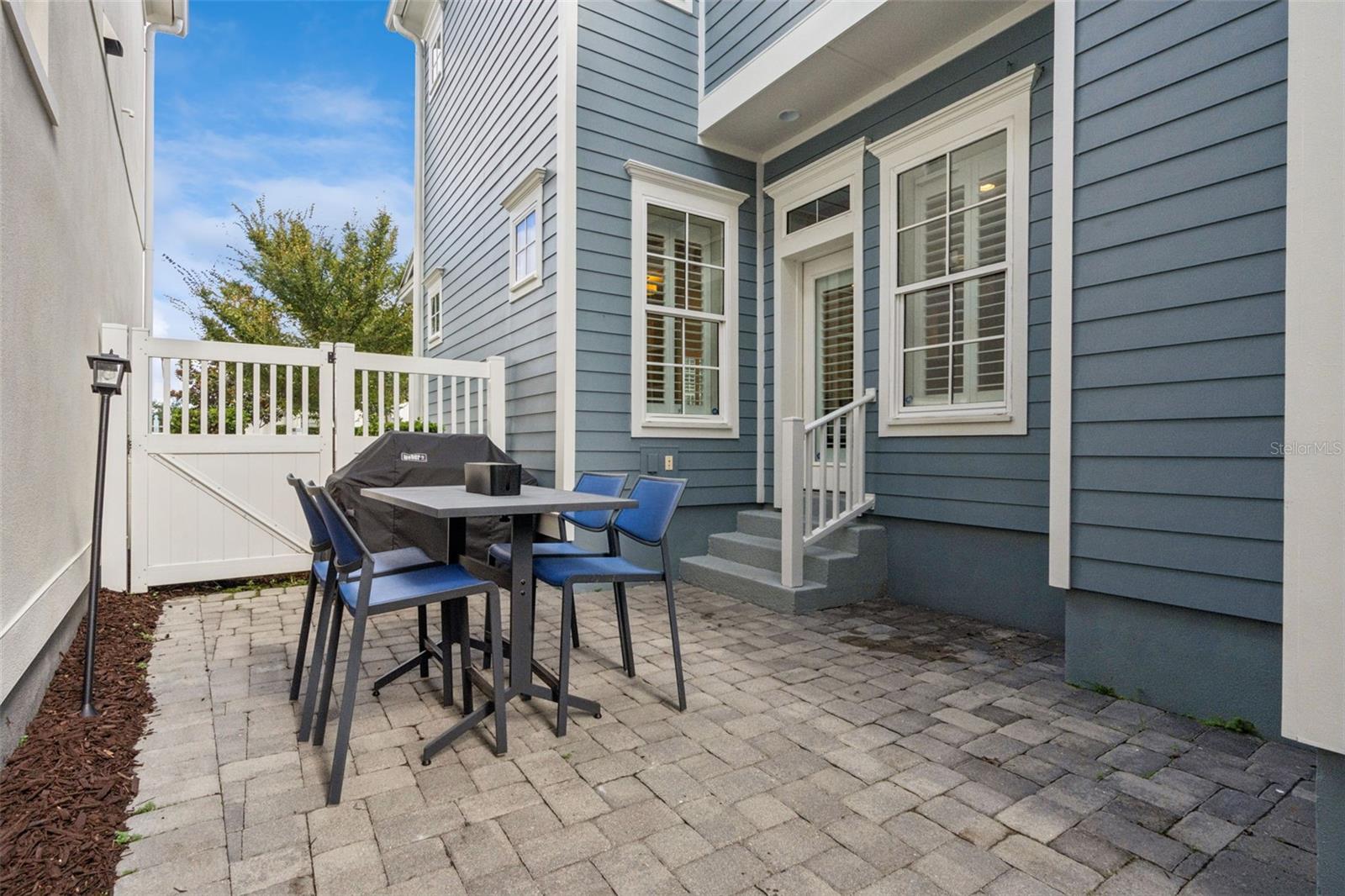 1589 RESOLUTE ST