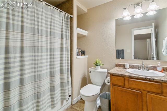 5977 Cumbre Vista Way