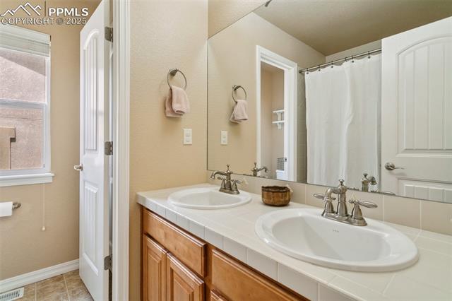 5977 Cumbre Vista Way