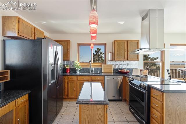 10170 TOMAHAWK Trail