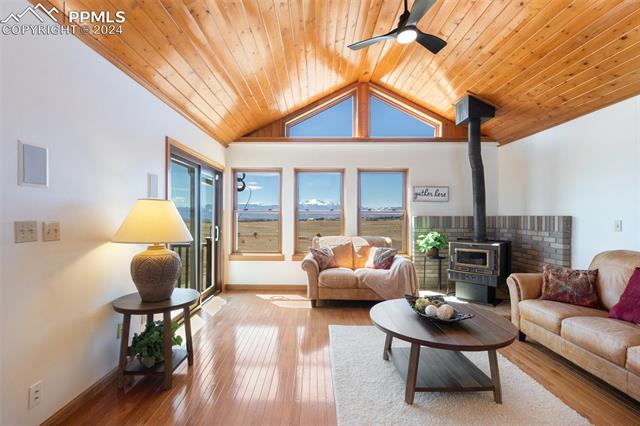 10170 TOMAHAWK Trail