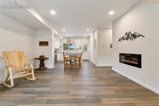 2220 E La Salle Street 103