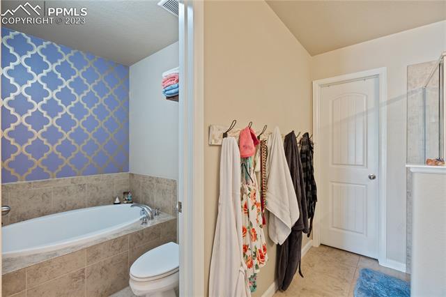 5420 Oak Spring Heights