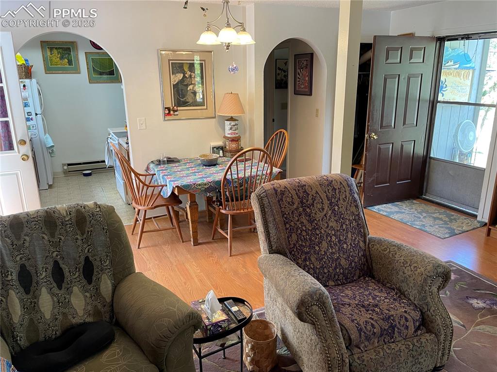 1402-1404 Race Street