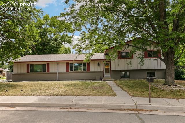 5439 Saddle Horn Avenue