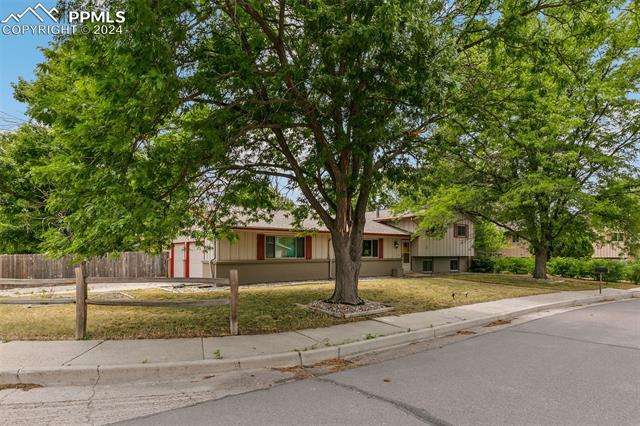 5439 Saddle Horn Avenue