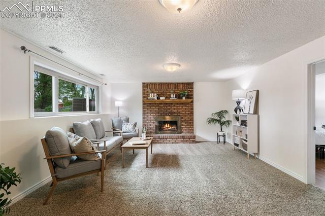 5439 Saddle Horn Avenue