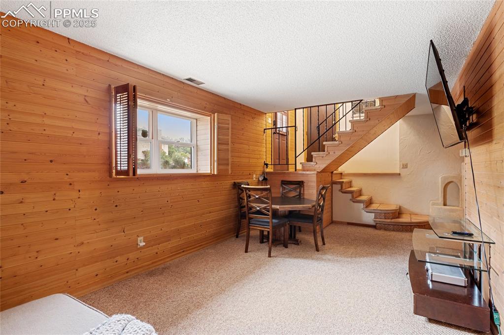 2885 Clarendon Drive