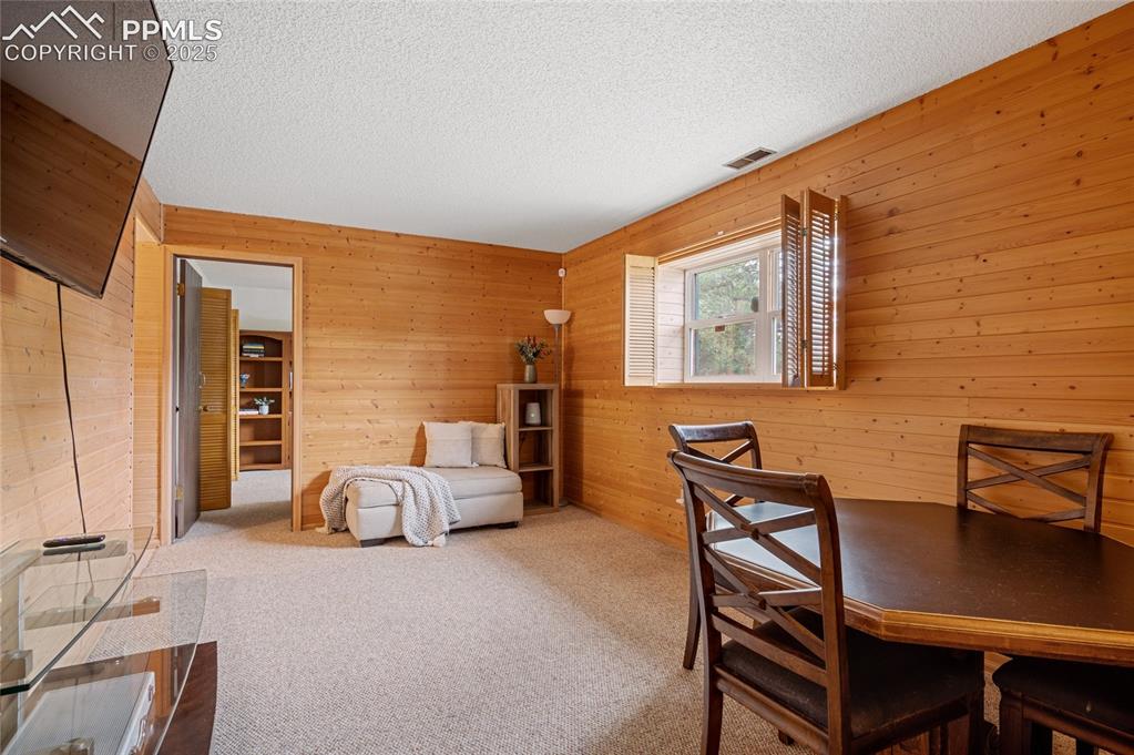 2885 Clarendon Drive