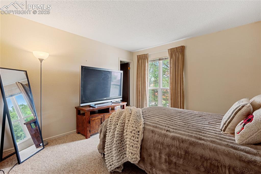 2885 Clarendon Drive