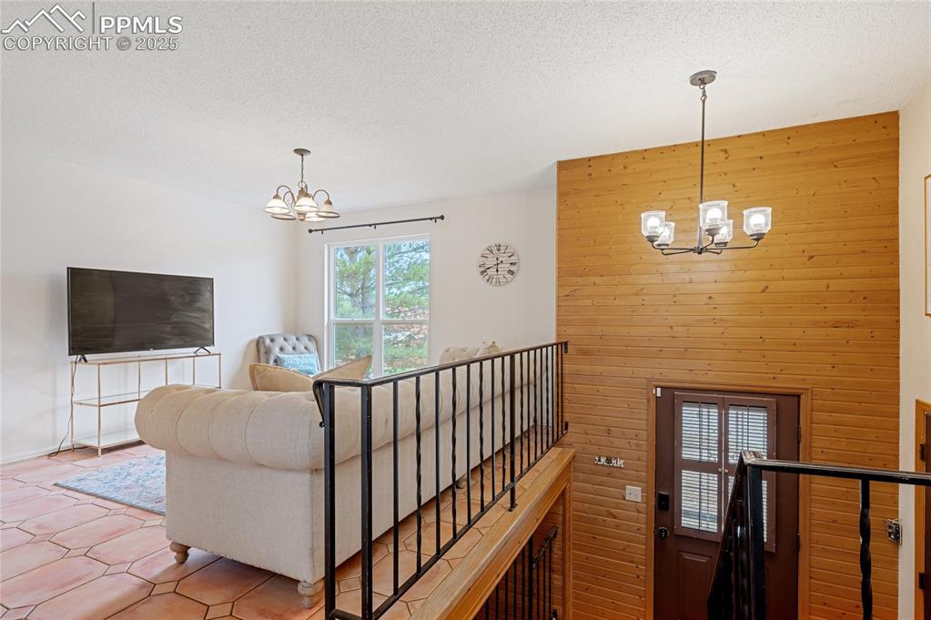 2885 Clarendon Drive