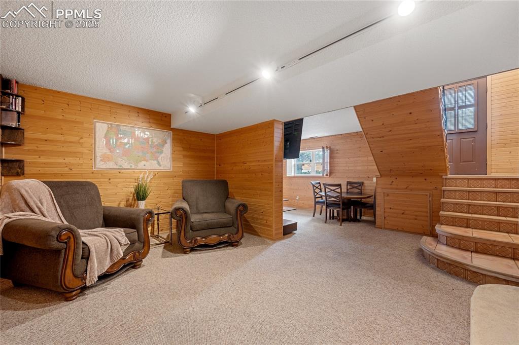 2885 Clarendon Drive