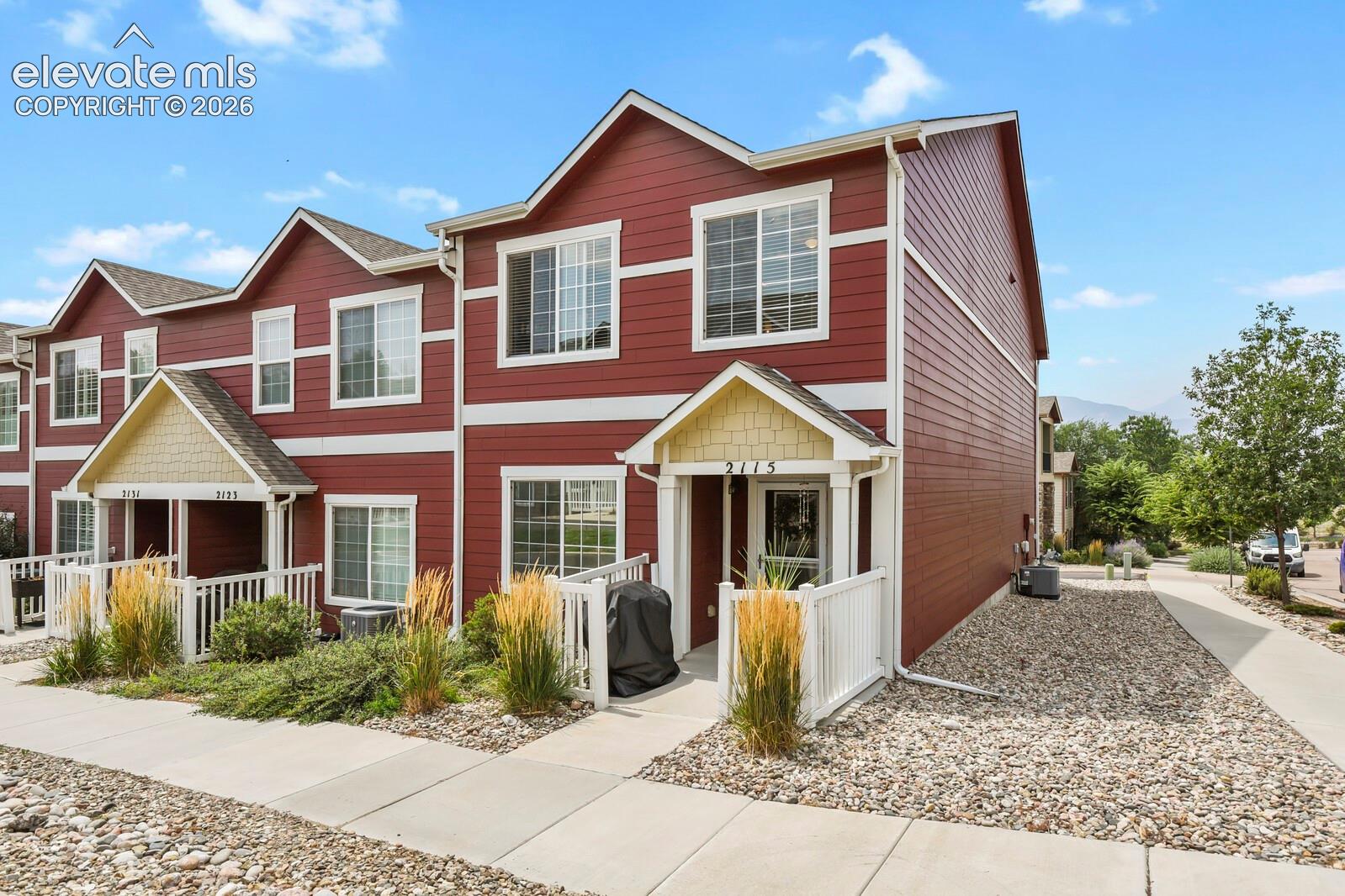 2115 St Claire Park Alley