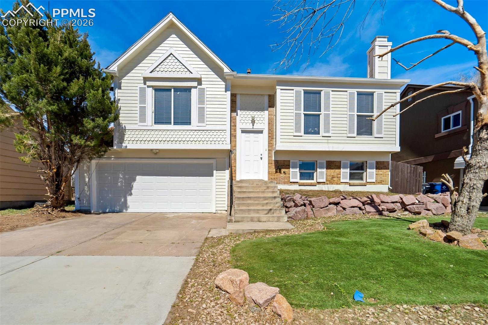 2410 Clarendon Drive