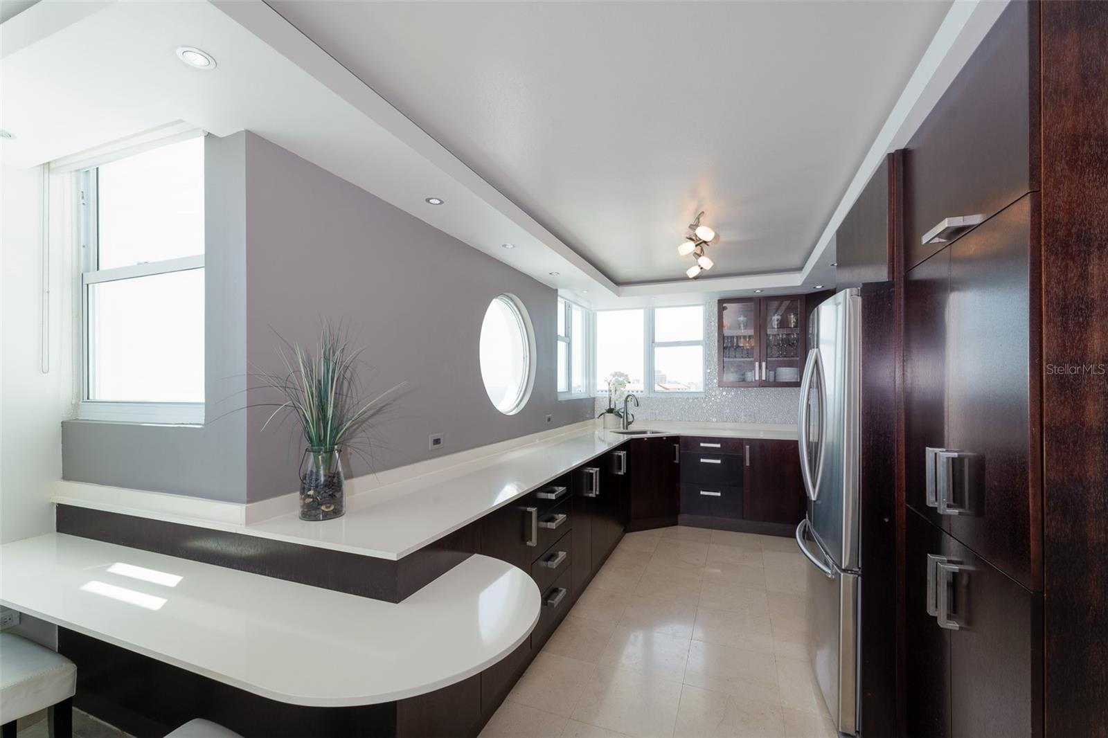 996 ASHFORD AVE #1801