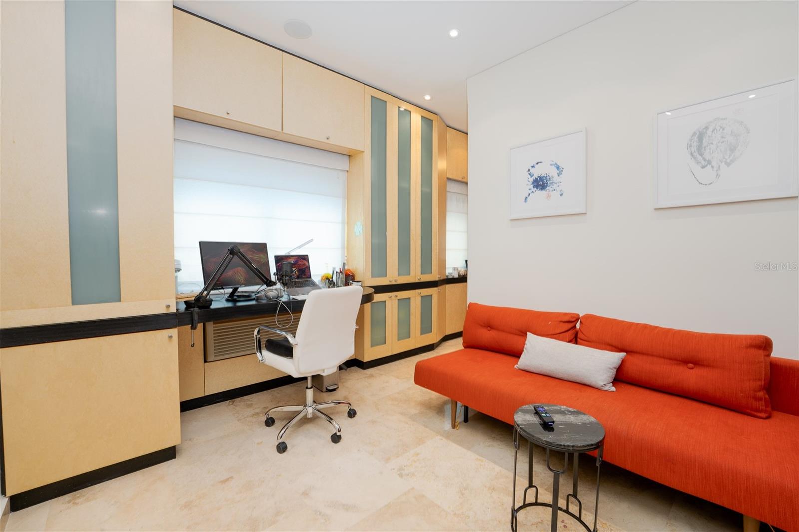 610 AVE MIRAMAR #202