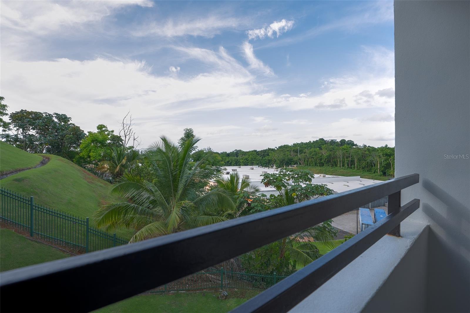 1500 AVE LOS ROMEROS #203