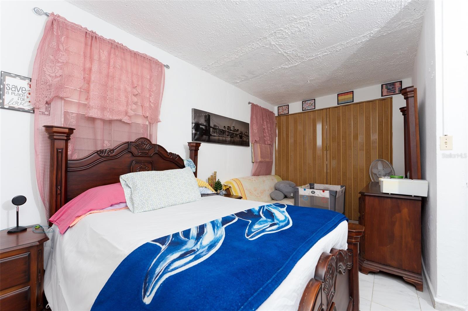 EW-1111 CALLE LUIS CORDOVA