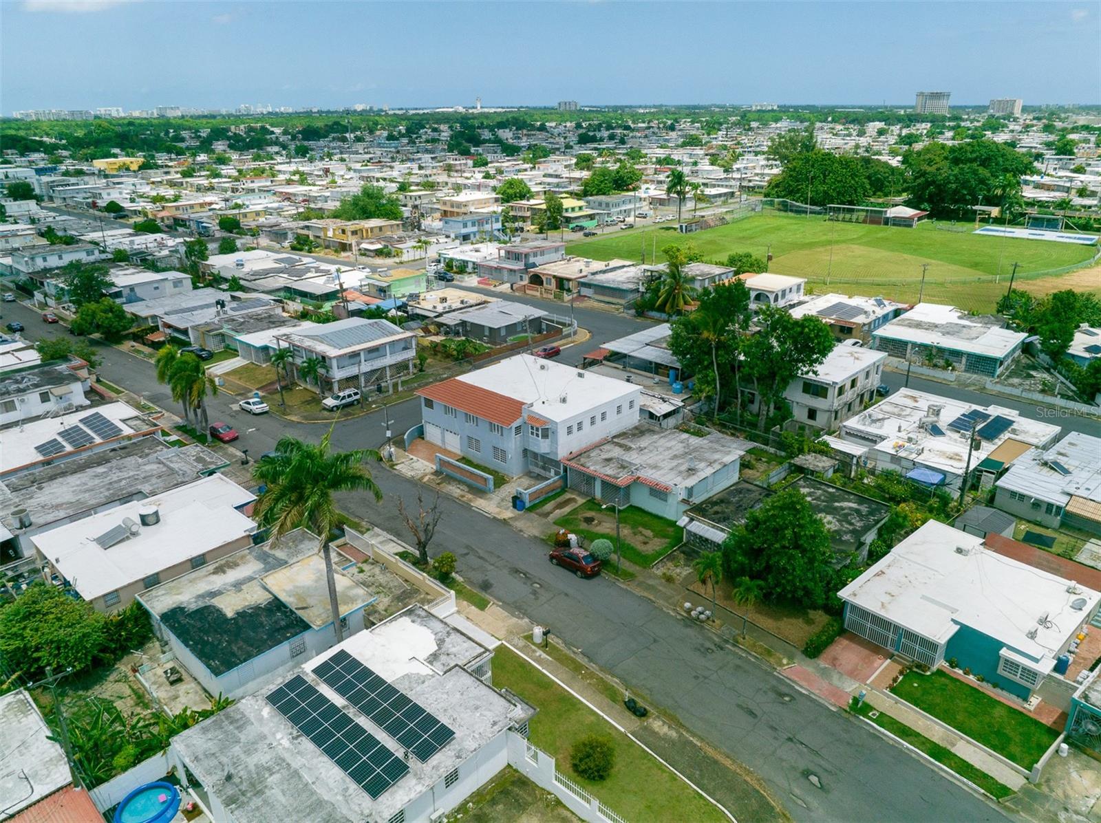 EW-1111 CALLE LUIS CORDOVA