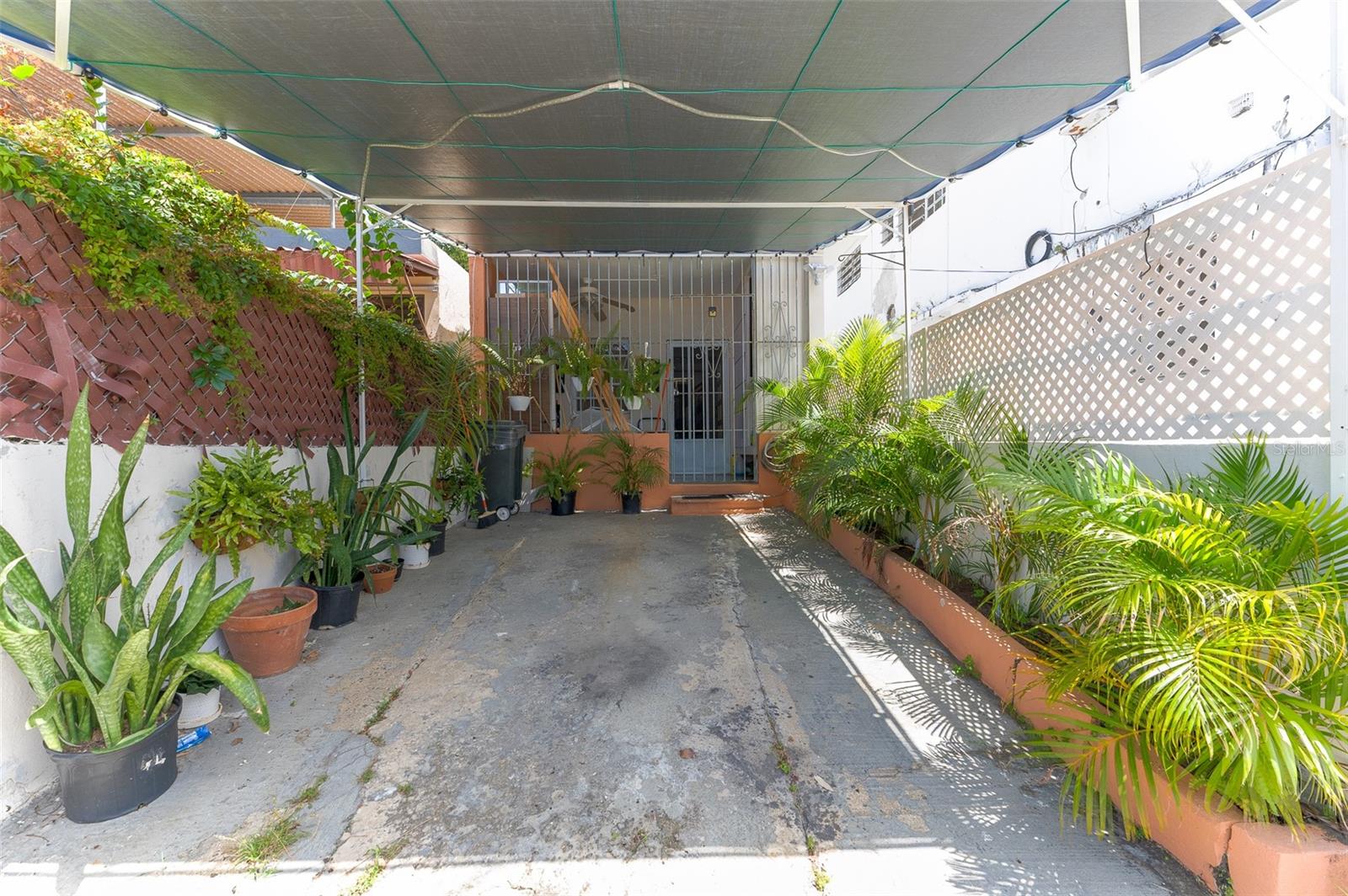 EW-1111 CALLE LUIS CORDOVA