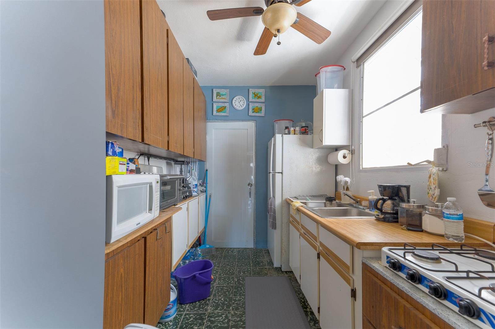 EW-1111 CALLE LUIS CORDOVA