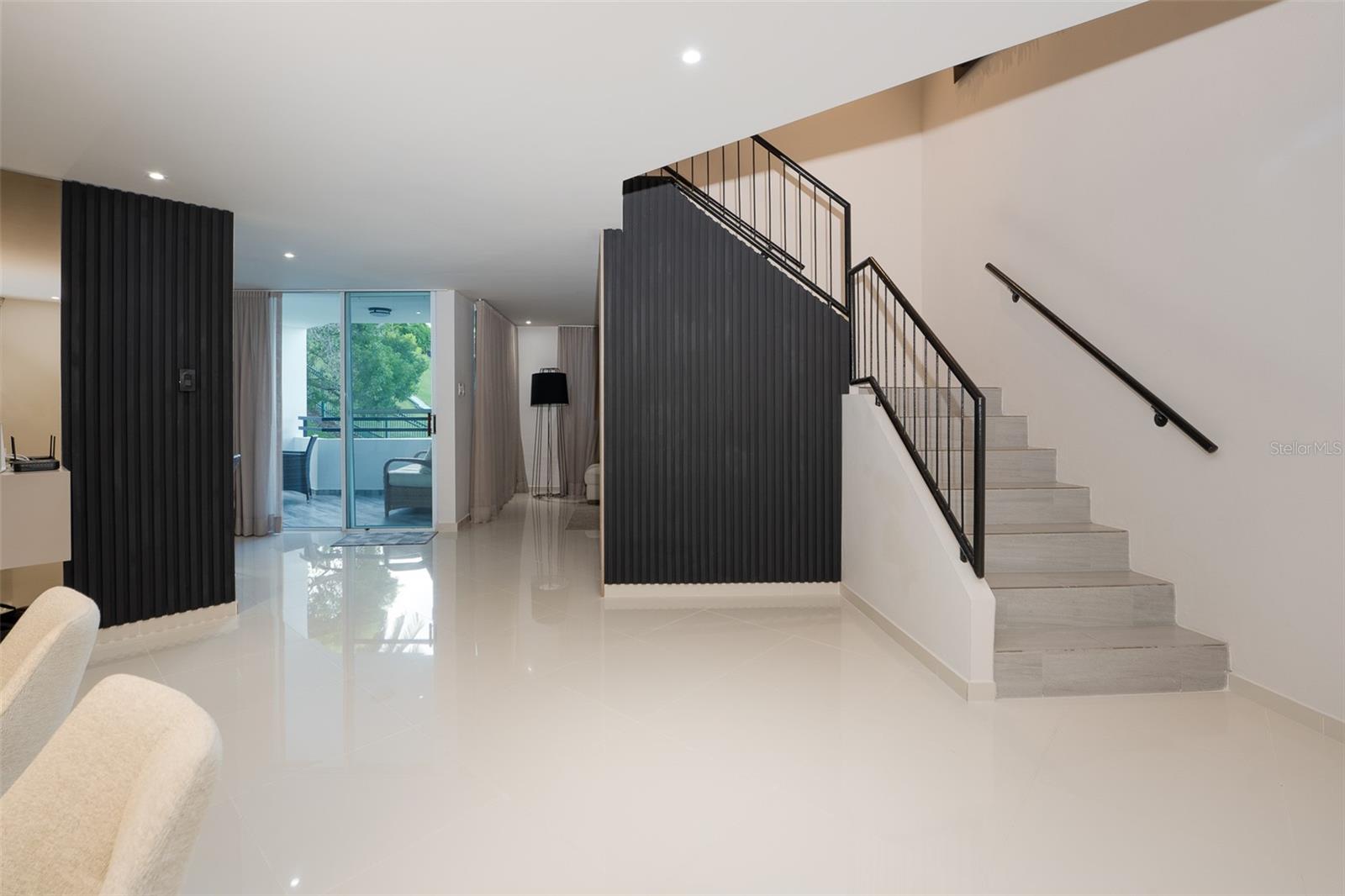 1500 AVE LOS ROMEROS #203