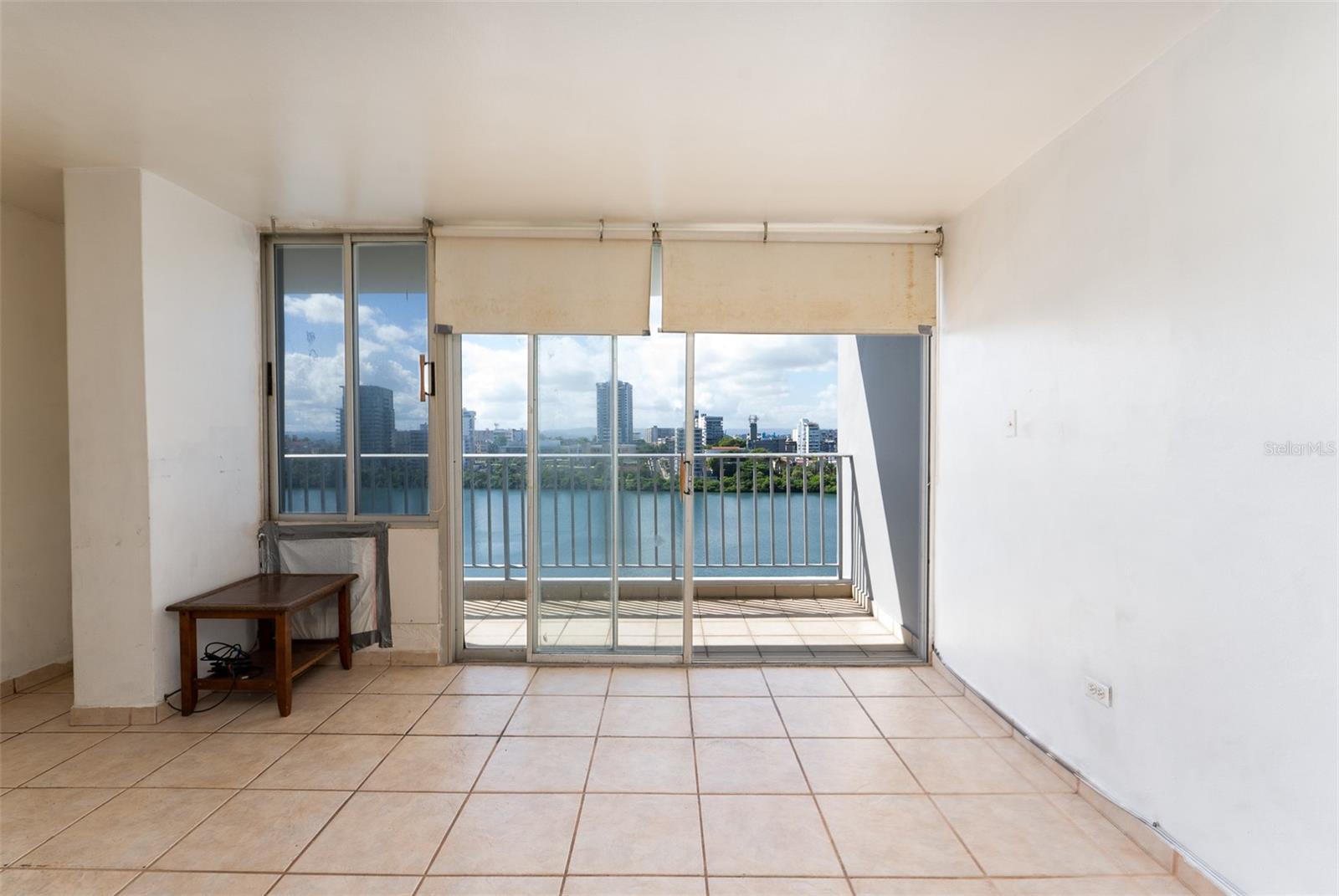 1016 ASHFORD AVE #8A