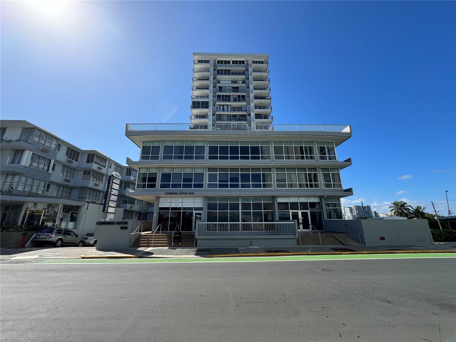 1016 ASHFORD AVE #8A