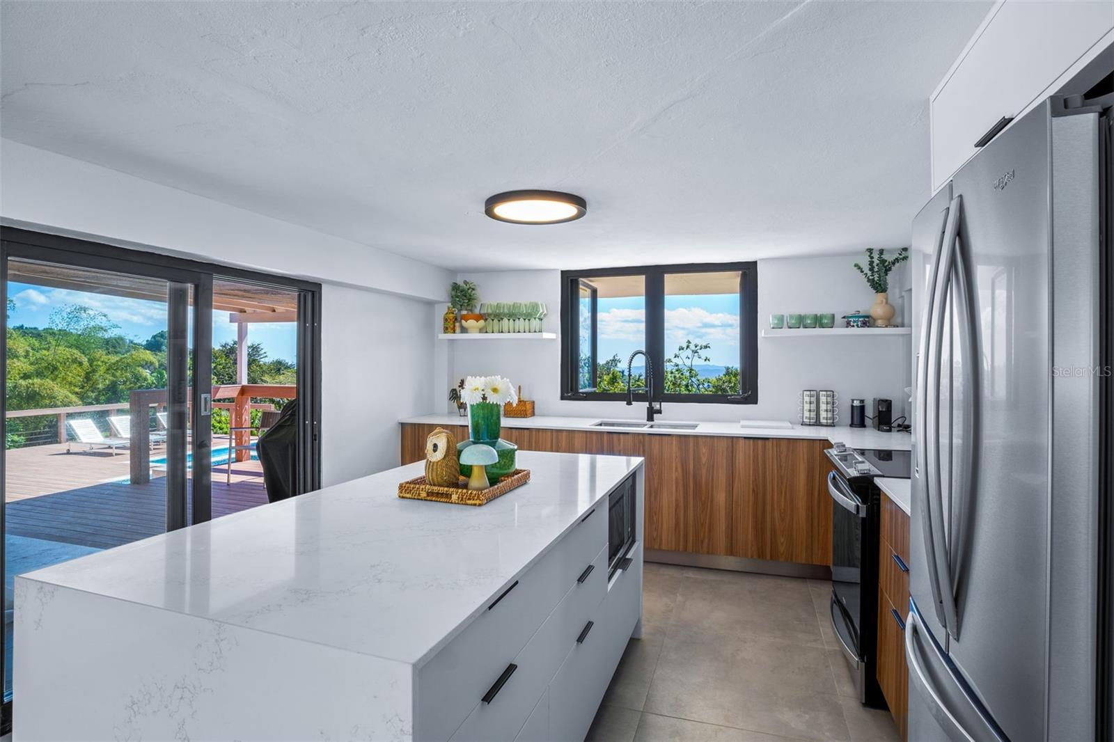 186 9.2 INT. AÑORANZAS DE CUBUY