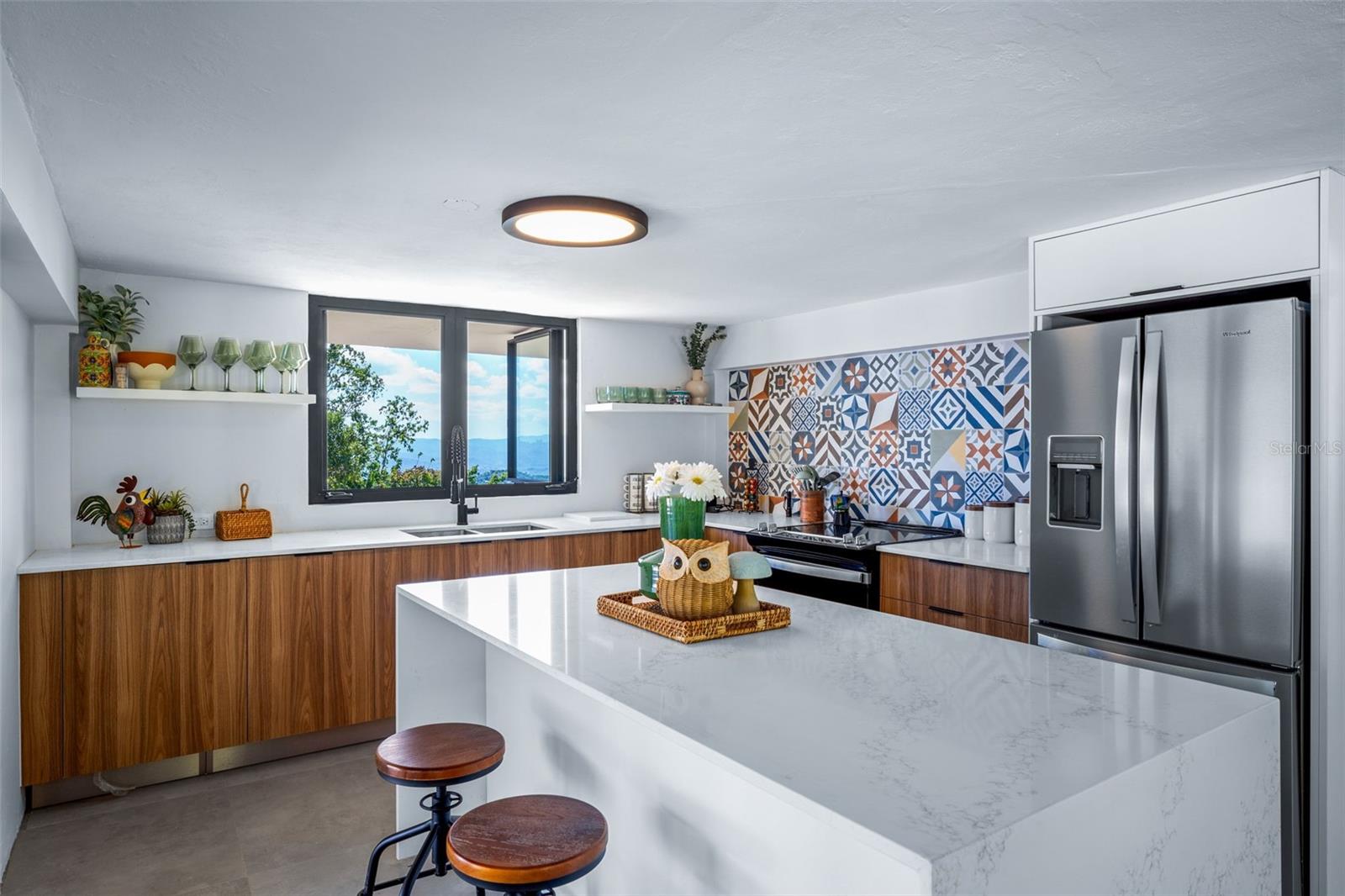 186 9.2 INT. AÑORANZAS DE CUBUY