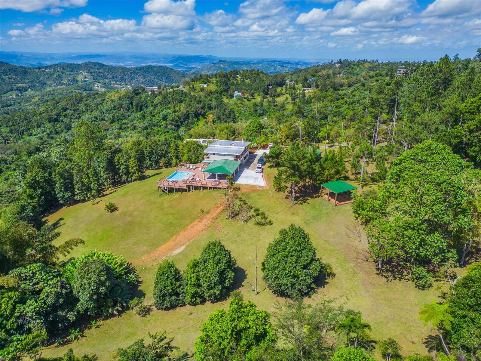 186 9.2 INT. AÑORANZAS DE CUBUY