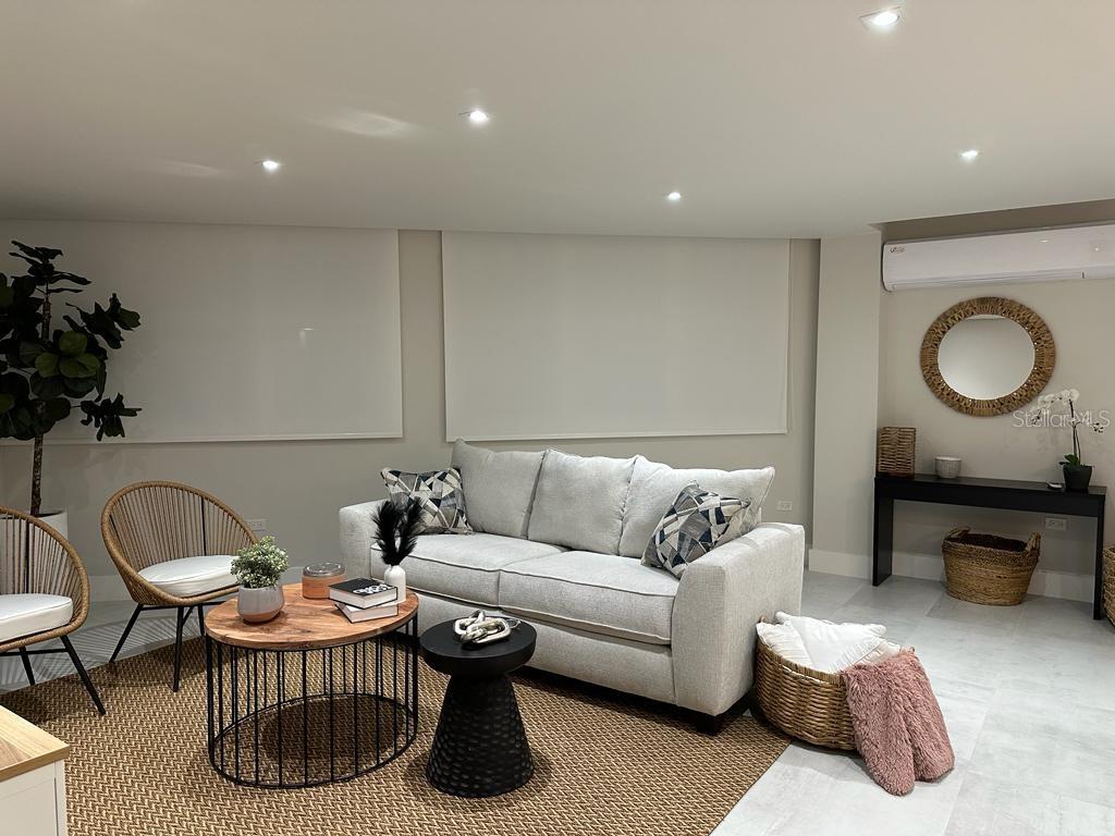 1500 AVENIDA LOS ROMEROS #916