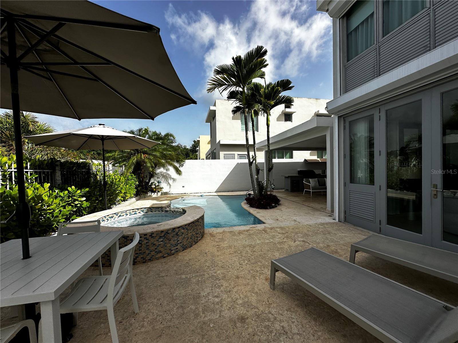 Senderos en Montehiedra AMBAR #86