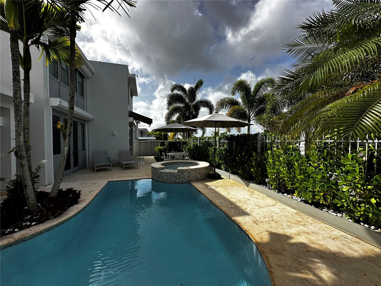 Senderos en Montehiedra AMBAR #86