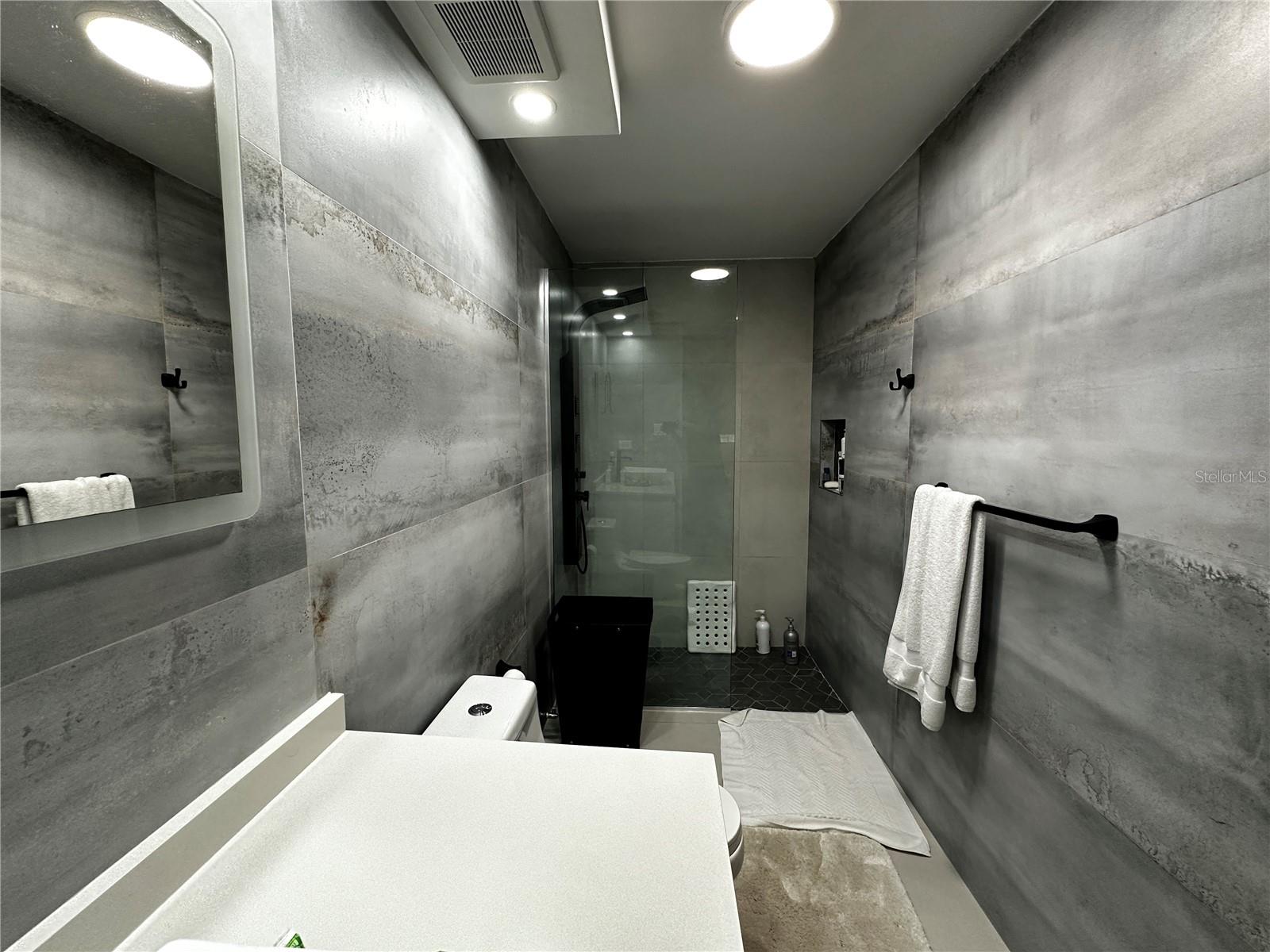 1500 AVENIDA LOS ROMEROS