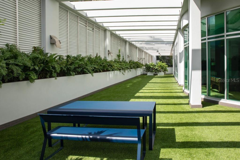 555 C. MONSERRATE #5