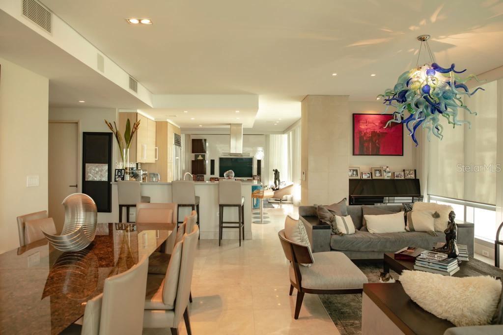 555 C. MONSERRATE #5