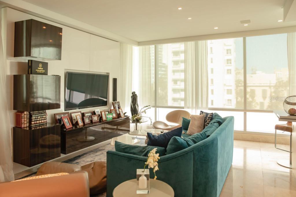 555 C. MONSERRATE #5