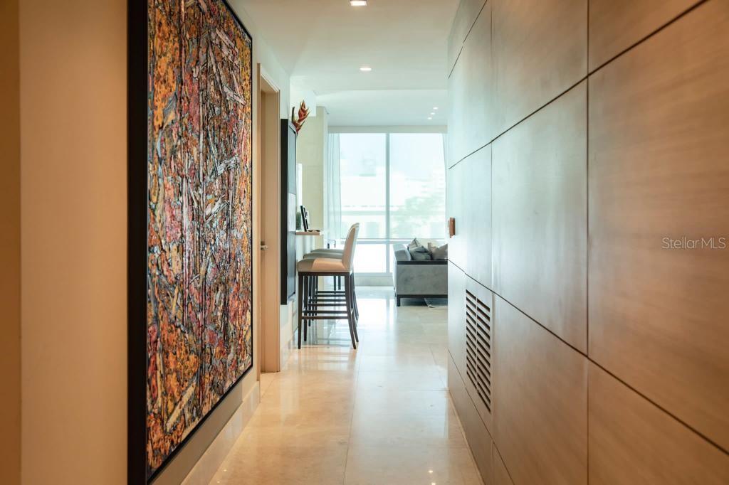 555 C. MONSERRATE #5