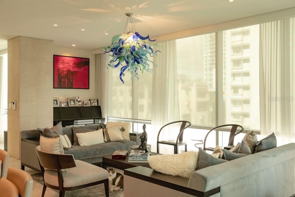 555 C. MONSERRATE #5