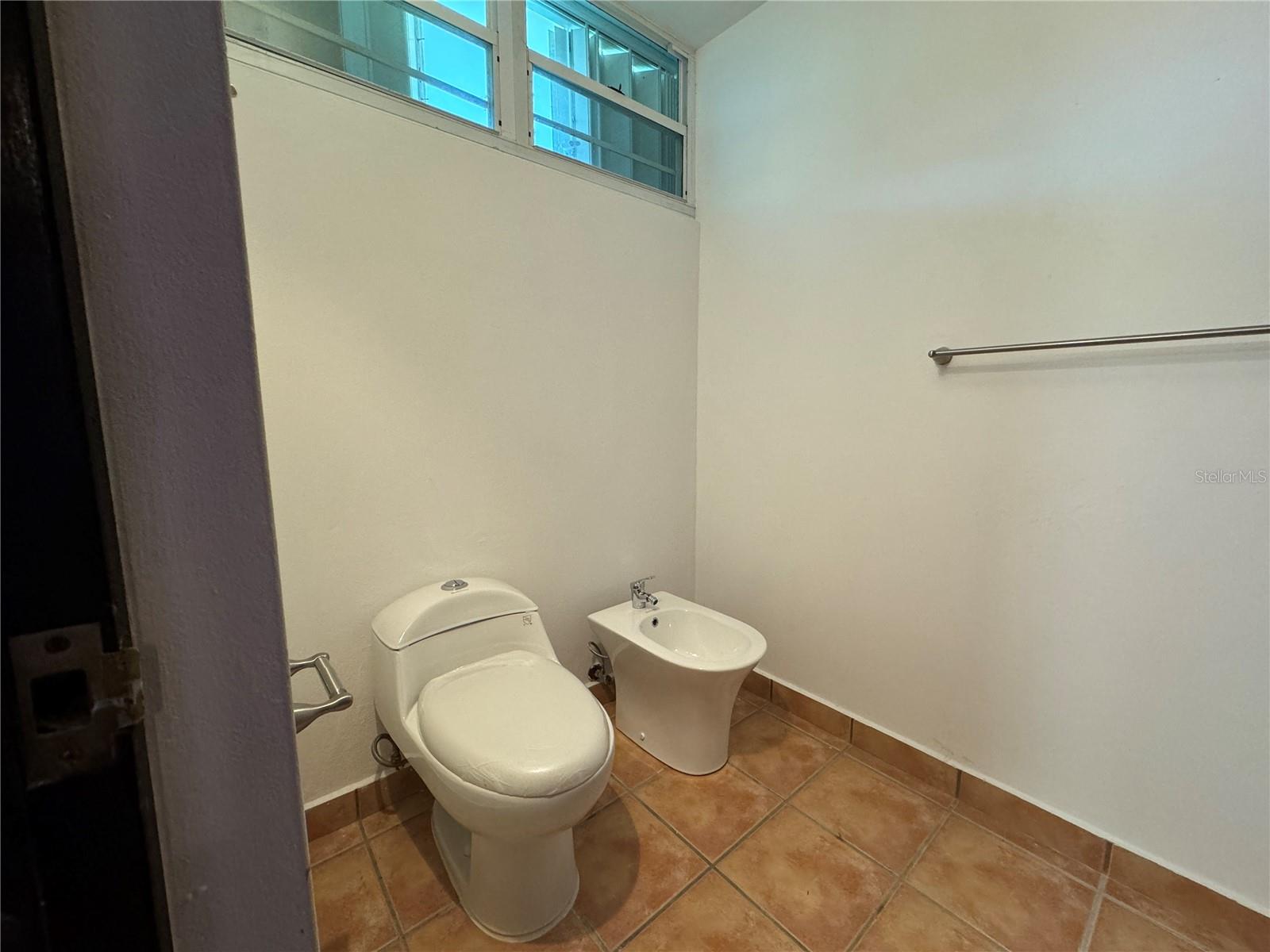 833 CARR 833 #1007-AB