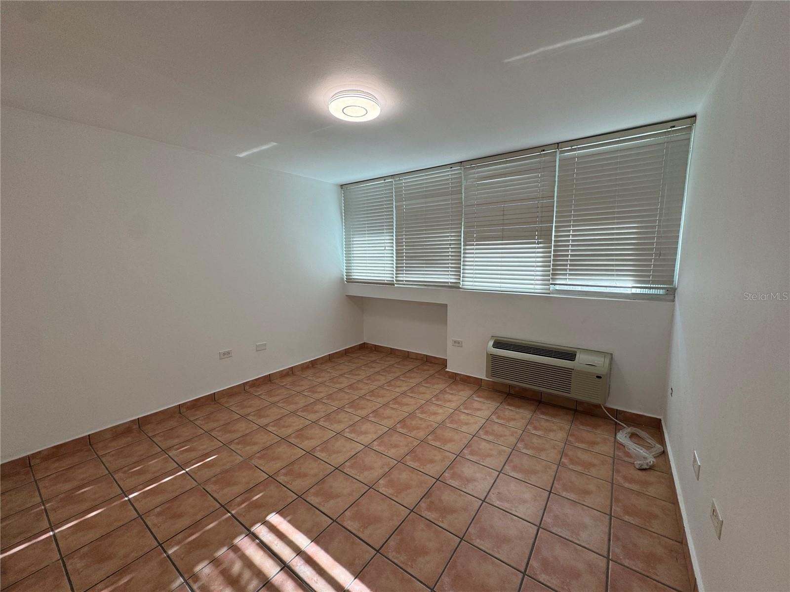 833 CARR 833 #1007-AB