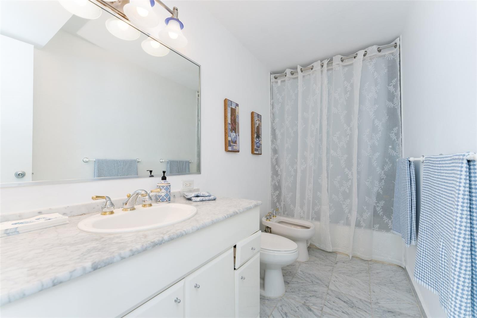 1362 MAGDALENA AVE #1201