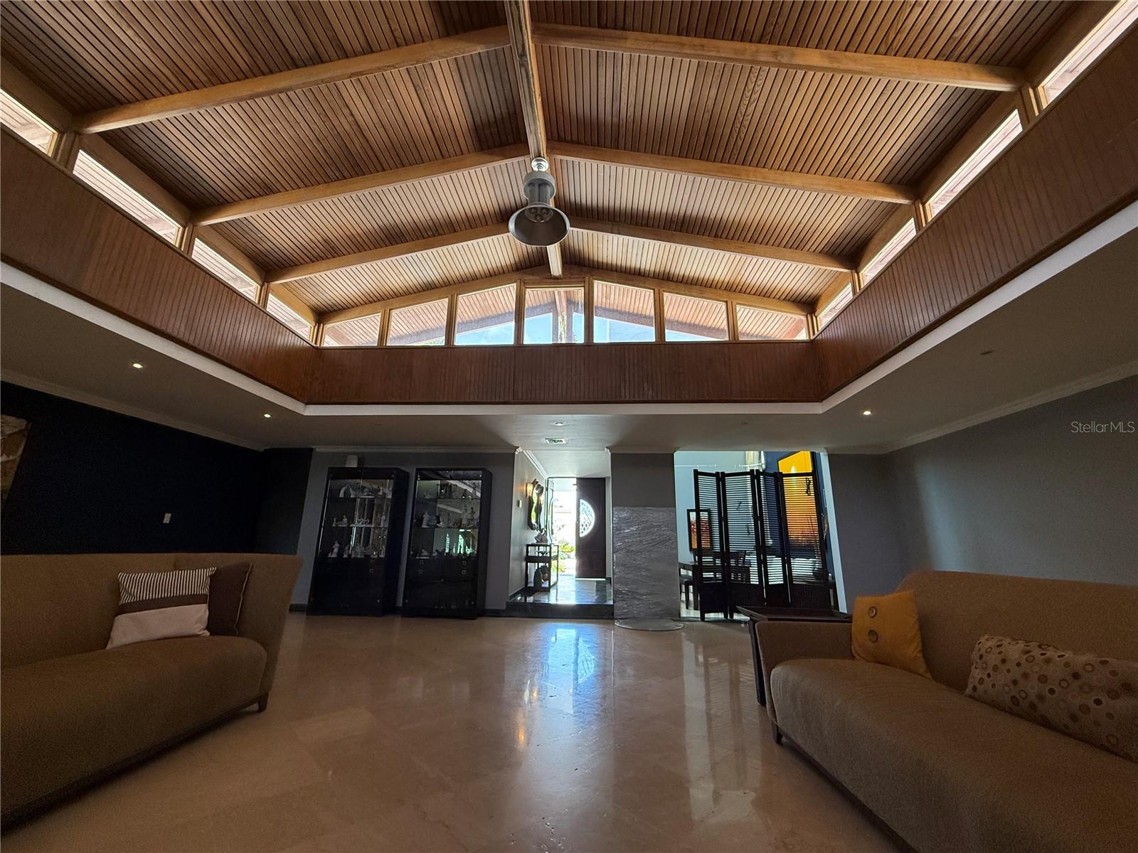 B11 CALLE PONTEVEDRA #B-11